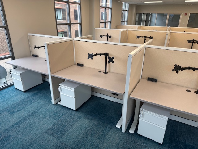 Refurbished office furniture offers significant cost savings, high-quality performance, and sustainable benefits—helping businesses create professional workspaces without overspending image
